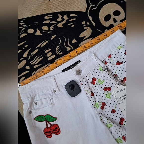 Custom cherry skull kawaii goth y2k hot topic upcycled RAGE shorts! - Picture 4 of 4